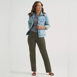 Women's Wrinkle Free Relaxed Fit Straight Leg Pant - 12M (C1)